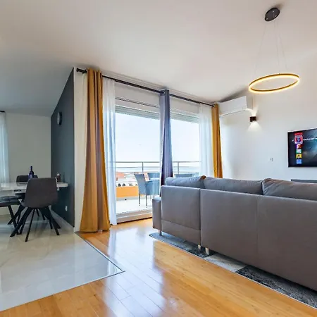 Apartman Lola 1